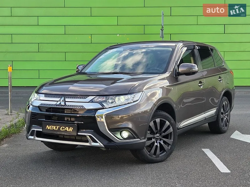 Mitsubishi Outlander 2021