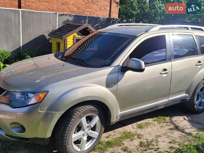 Mitsubishi Outlander