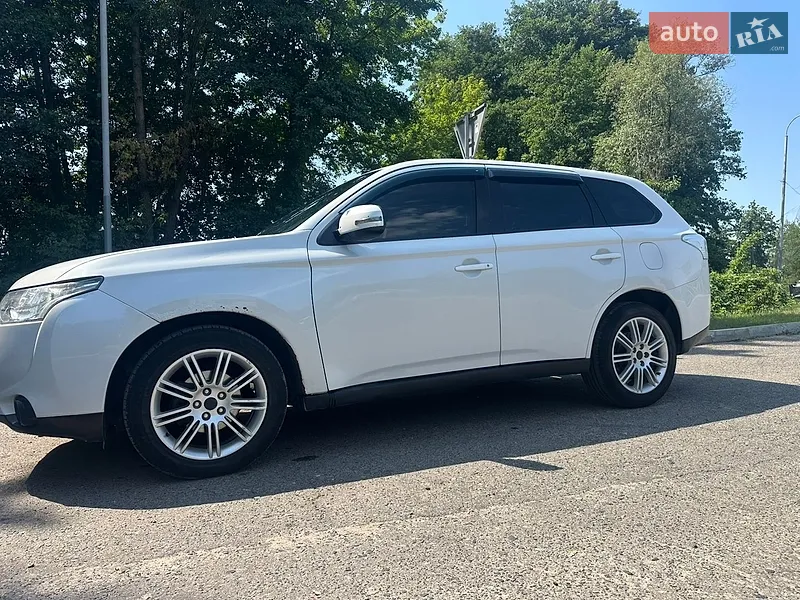 Mitsubishi Outlander