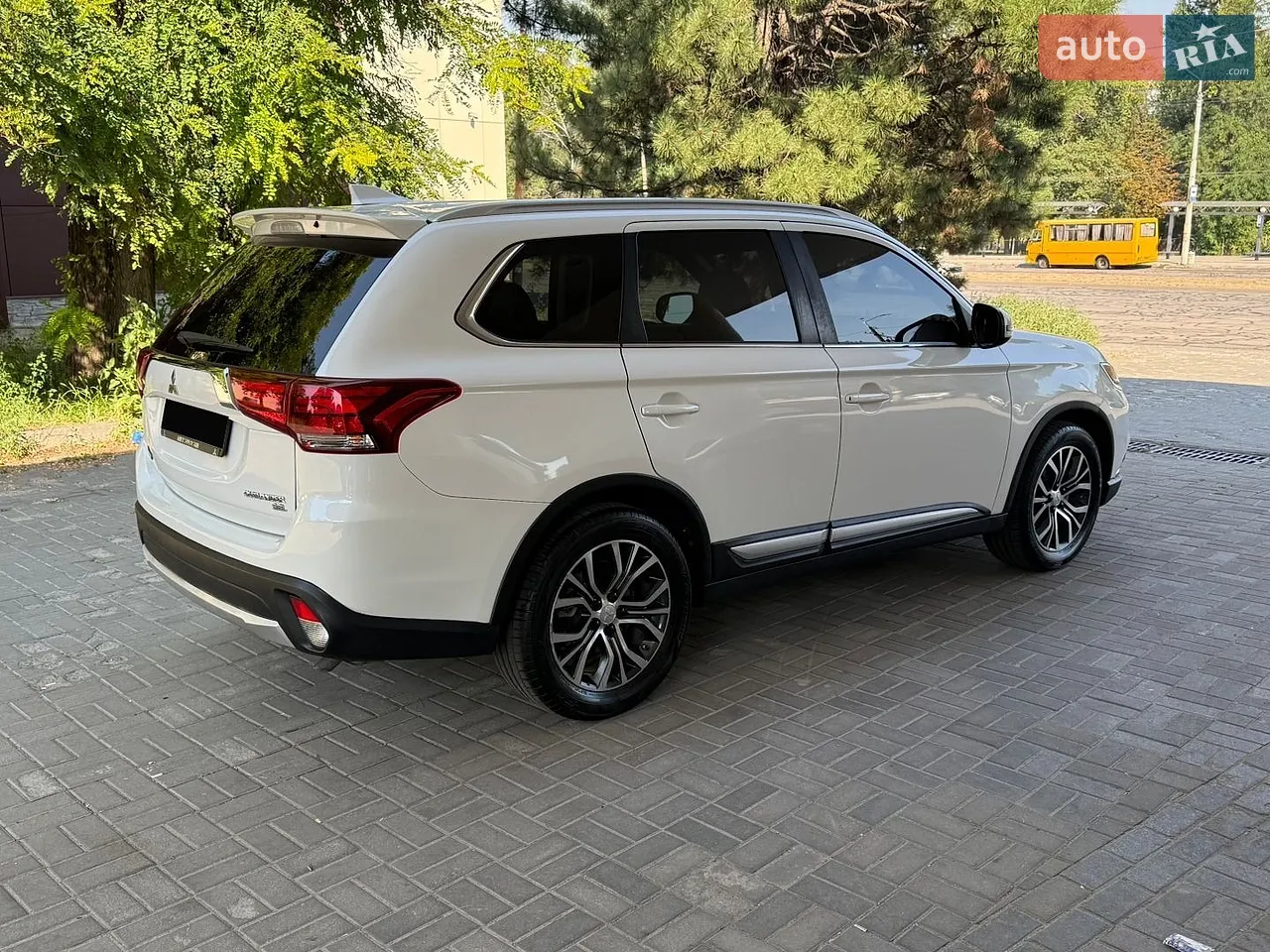 2017 Mitsubishi Outlander - мініатюра 5