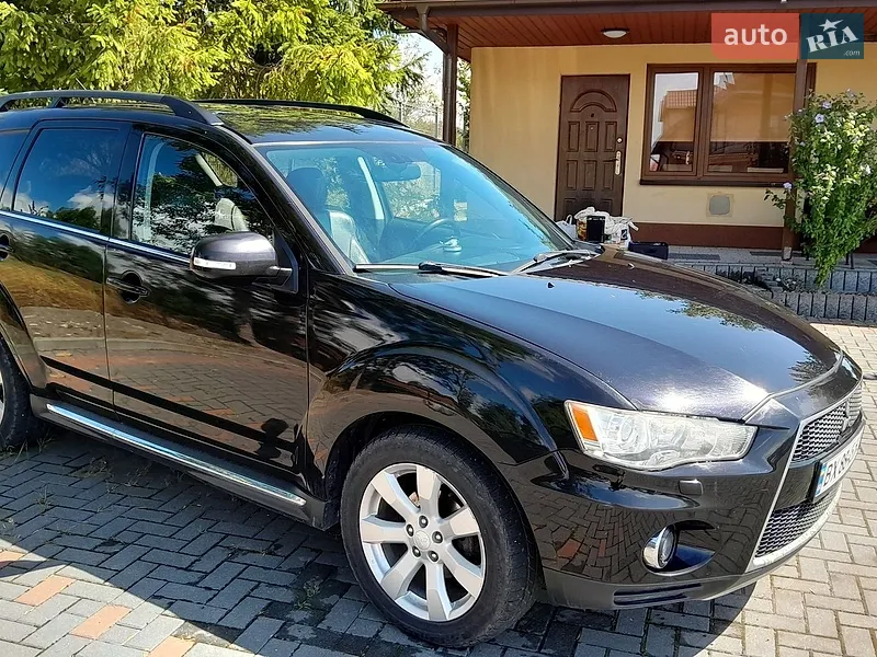 Mitsubishi Outlander 2011