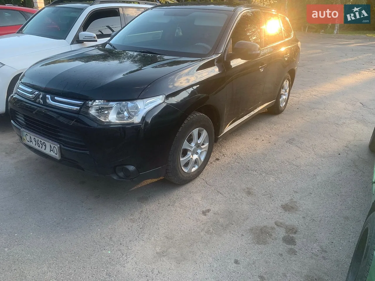 2013 Mitsubishi Outlander - фото 1
