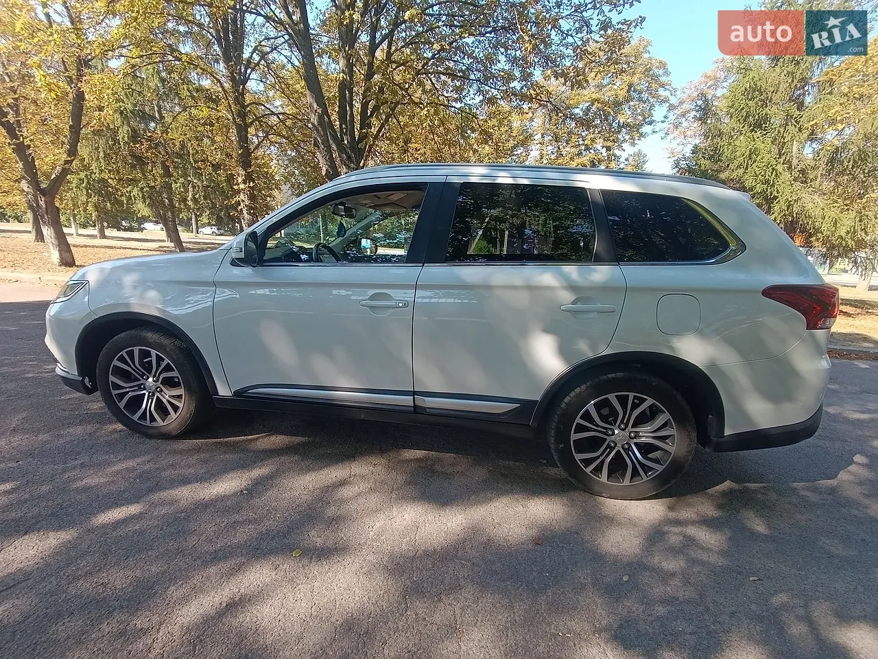 2017 Mitsubishi Outlander - мініатюра 2