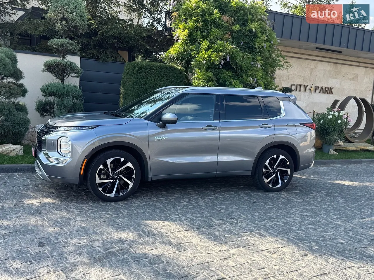 2023 Mitsubishi Outlander - мініатюра 4