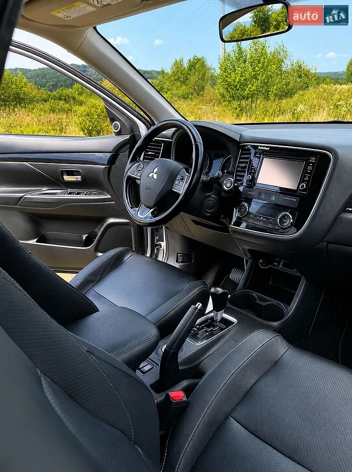 2015 Mitsubishi Outlander - мініатюра 2