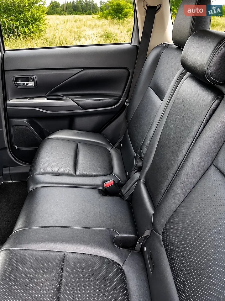 2015 Mitsubishi Outlander - мініатюра 5