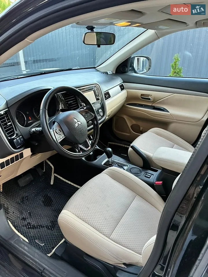 2016 Mitsubishi Outlander - мініатюра 5
