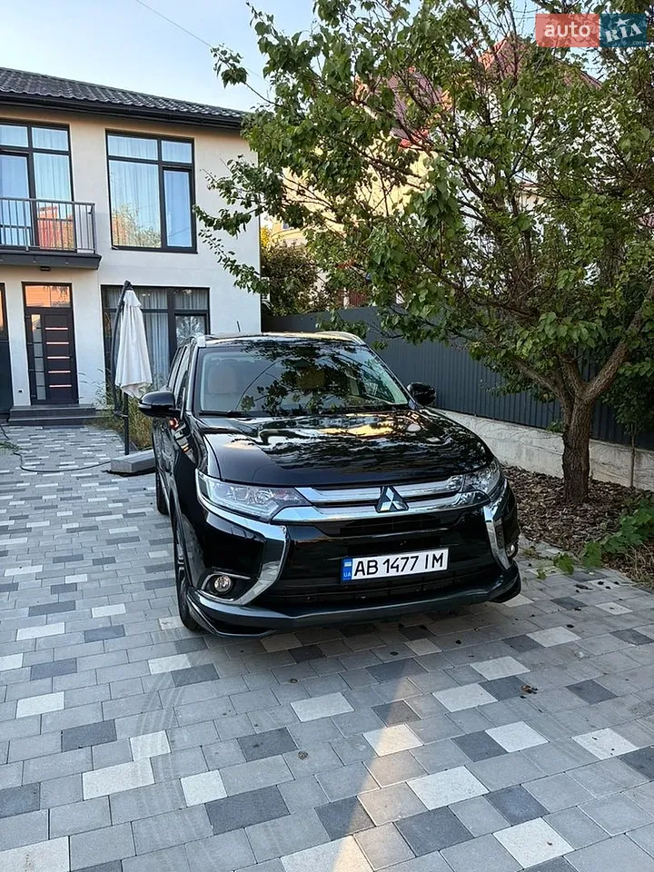2016 Mitsubishi Outlander - мініатюра 2