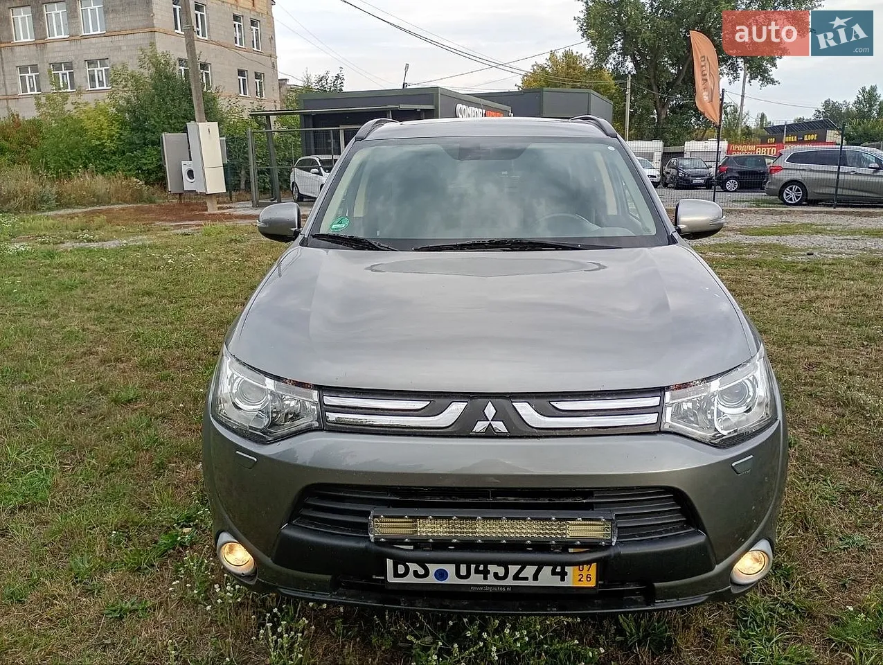 2012 Mitsubishi Outlander - фото 1