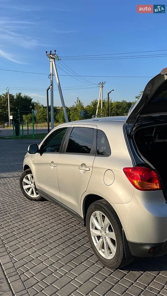 2015 Mitsubishi Outlander - мініатюра 5