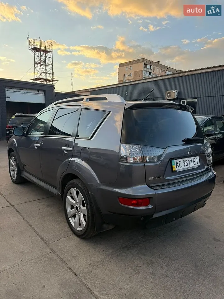 2010 Mitsubishi Outlander - мініатюра 4