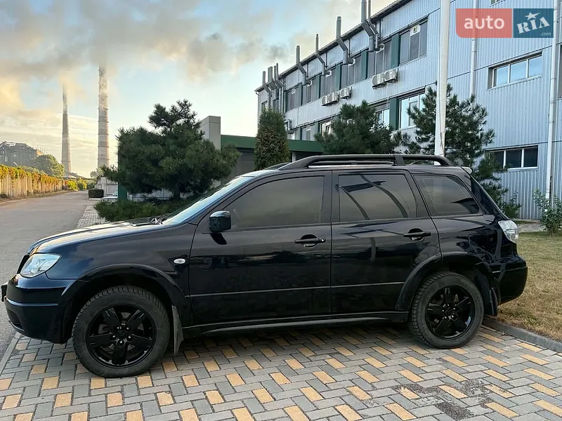 Mitsubishi Outlander