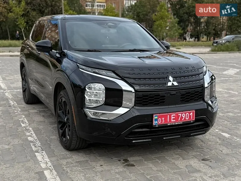 Mitsubishi Outlander 2021