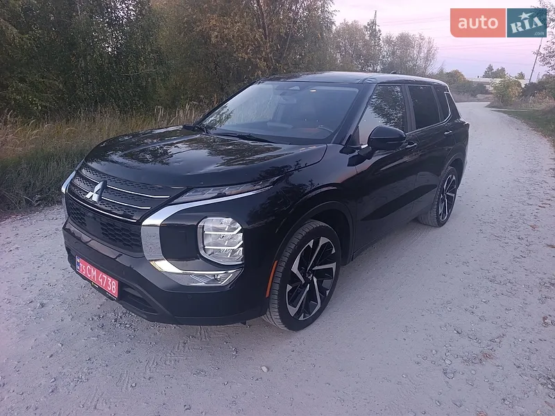 Mitsubishi Outlander 2023