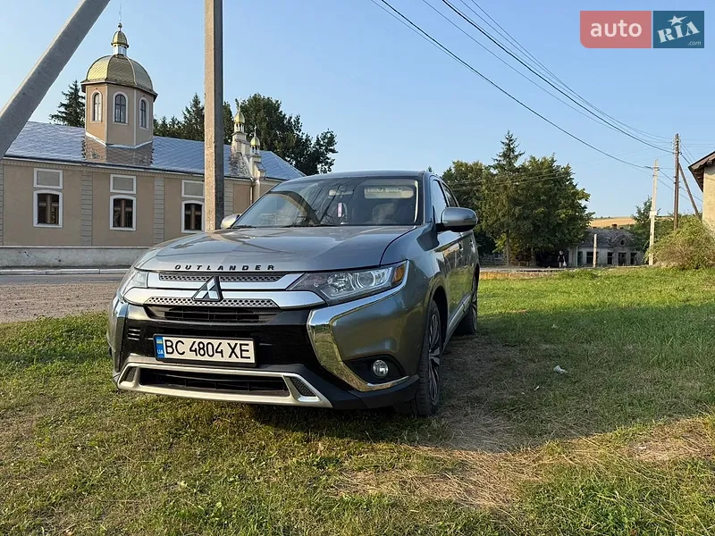 Mitsubishi Outlander
