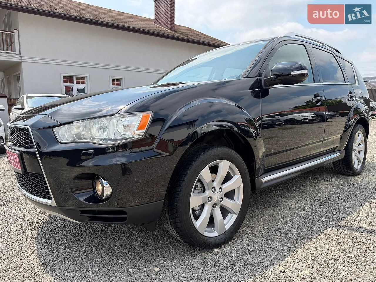 2011 Mitsubishi Outlander - фото 1