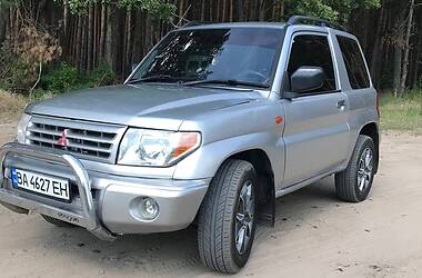 Mitsubishi Pajero Pinin  2001