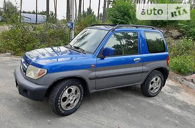 Mitsubishi Pajero Pinin  2001