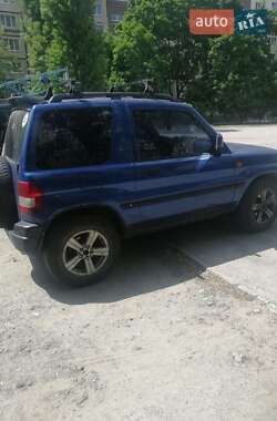Mitsubishi Pajero Pinin  2000