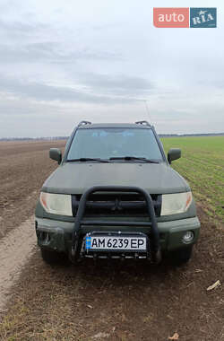 Mitsubishi Pajero Pinin  2005