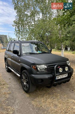 Mitsubishi Pajero Pinin  2002