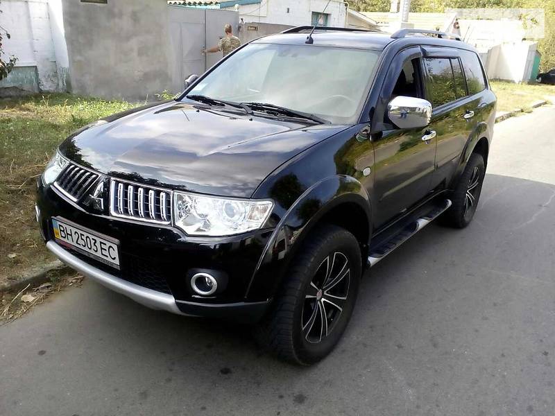 Mitsubishi Pajero Sport 2011 года