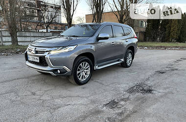 Mitsubishi Pajero Sport  2017