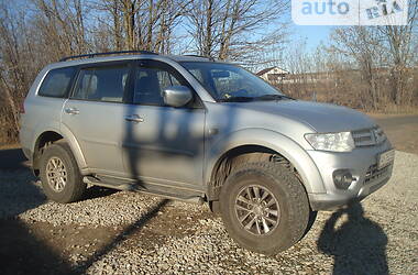 Mitsubishi Pajero Sport  2013