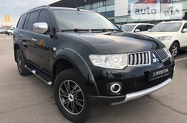 Mitsubishi Pajero Sport  2012