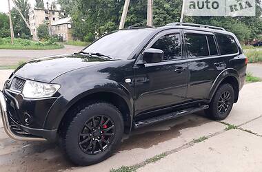 Mitsubishi Pajero Sport  2010