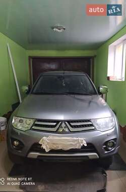 Mitsubishi Pajero Sport  2014