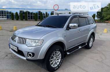 Mitsubishi Pajero Sport  2013