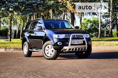 Mitsubishi Pajero Sport  2012