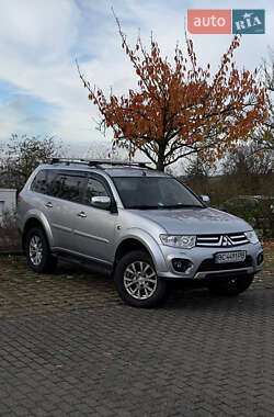 Mitsubishi Pajero Sport  2014