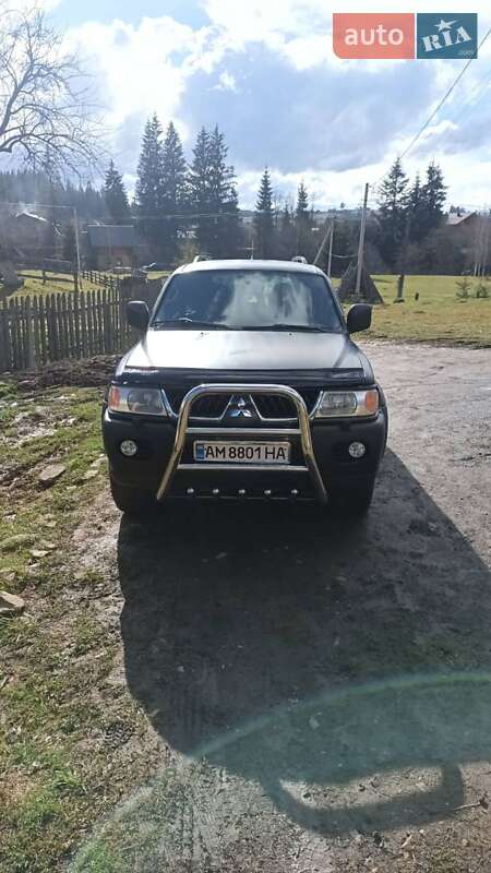 Легковые Mitsubishi Pajero Sport