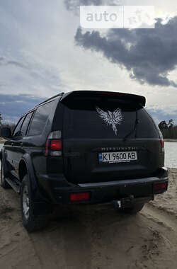 Mitsubishi Pajero Sport  2006