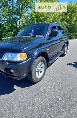 Mitsubishi Pajero Sport  2006