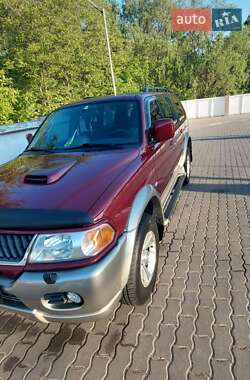 Mitsubishi Pajero Sport  2005