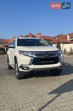 Mitsubishi Pajero Sport 2016