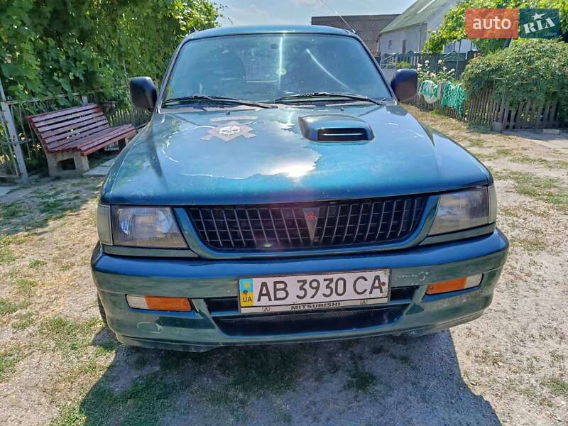 Легковые Mitsubishi Pajero Sport