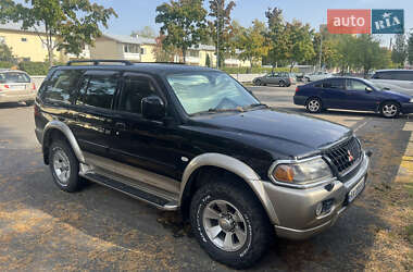 Mitsubishi Pajero Sport  2005