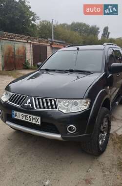 Mitsubishi Pajero Sport 2011