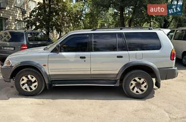 Mitsubishi Pajero Sport 2000
