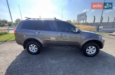 Mitsubishi Pajero Sport 2013