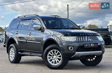 Mitsubishi Pajero Sport  2010