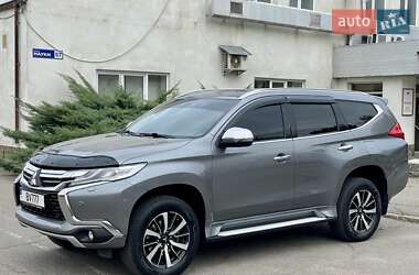 Mitsubishi Pajero Sport  2017