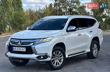 Mitsubishi Pajero Sport  2017