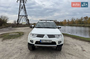 Mitsubishi Pajero Sport 2011