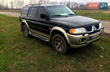 Mitsubishi Pajero Sport  2004