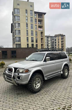 Mitsubishi Pajero Sport  2002